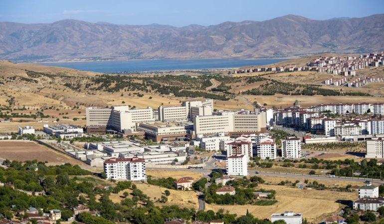 YOK8217ten-Radikal-Karar-Istihdami-Dusuk-Bolumler-Kapatilacak-featured